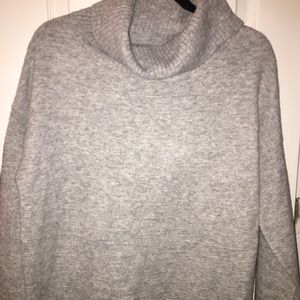 NWT Old Navy Turtleneck/Cowl neck Gray Sweater